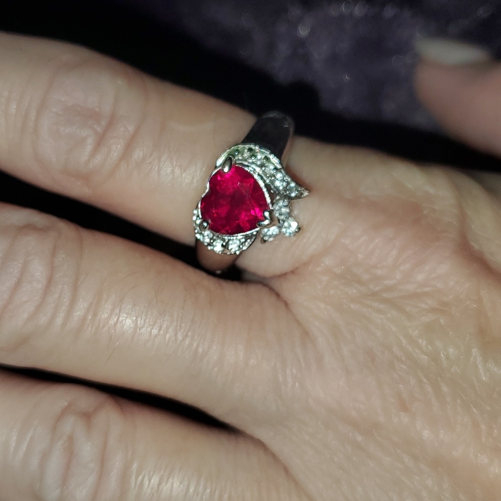 Ruby red stone heart ring
